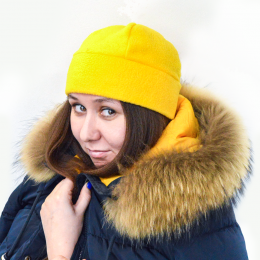 Шапка с отворотом однотонная трикотажная двухслойная с подкладом из флиса